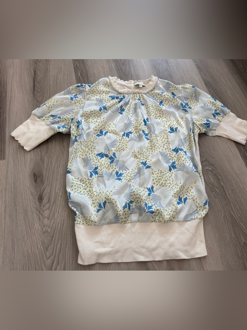 Ted Baker London Floral Print Top in Cream and Blue size 2